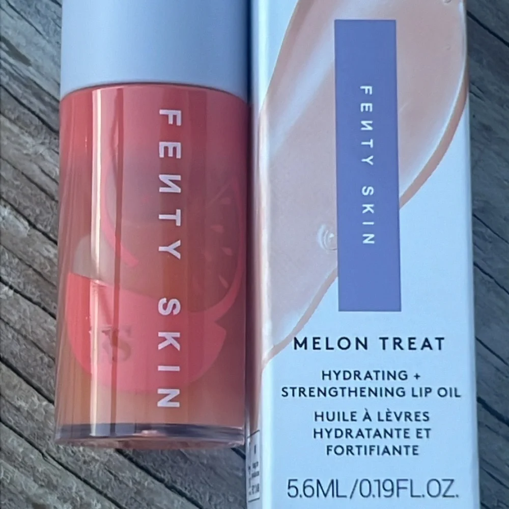 💕🌙Rare! Fenty Beauty Melon Treat Hydrating Lip Oil